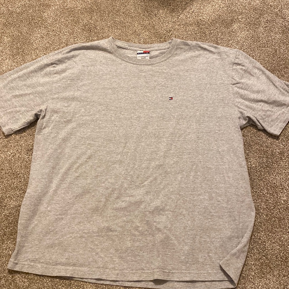 Men’s Tommy Hilfiger T-Shirt.  XL